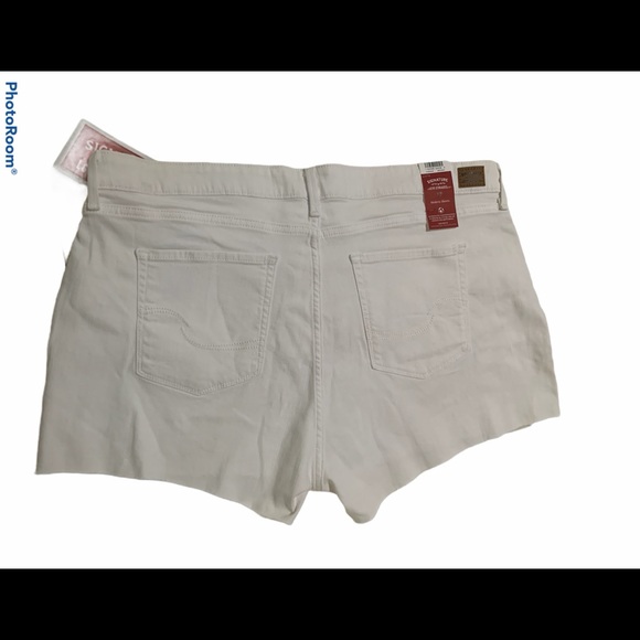 ⭐️Signature Levi Strauss Modern Shorts Distressed⭐️ - Picture 9 of 12